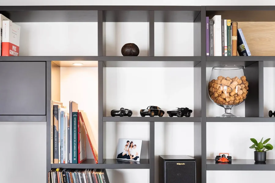 Meuble TV bibliothèque noir avec espace de rangement pour vinyles